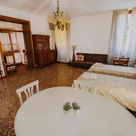 威尼斯爱情岛公寓